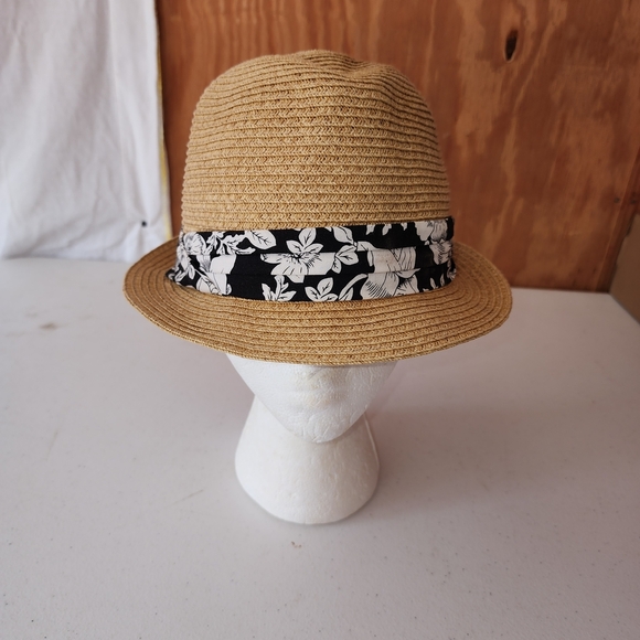 Nine West Beige Hat with Monochrome Floral Band - Picture 1 of 7